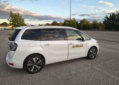 Taxi Forlì auto 02